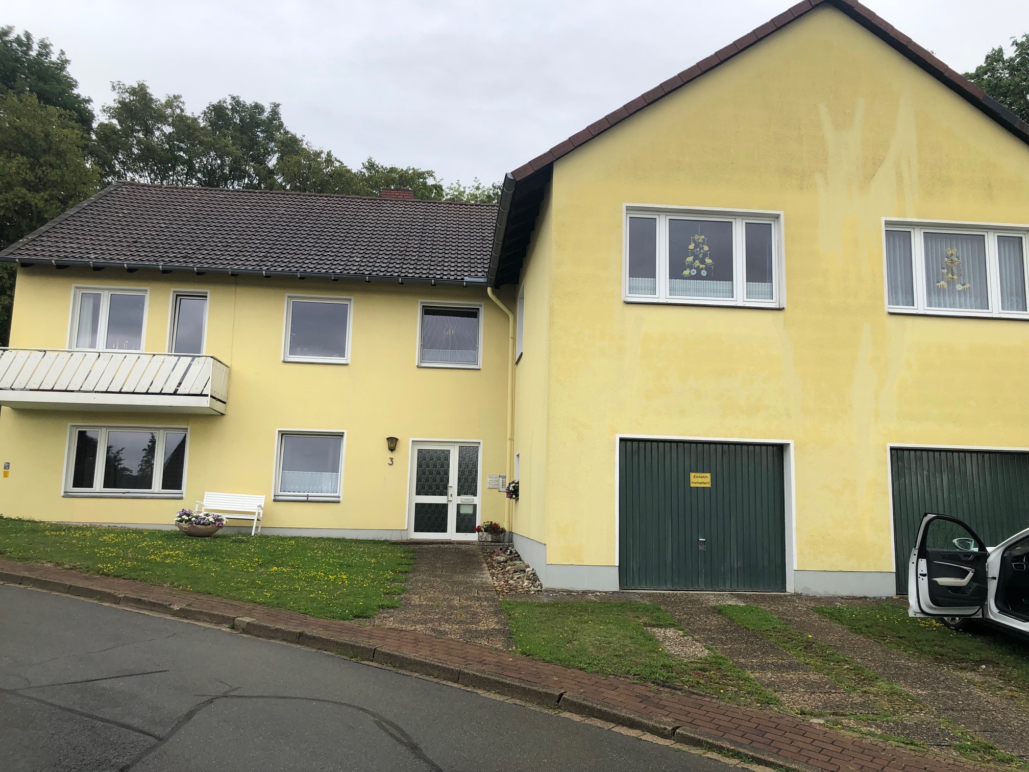 Saniertes Fünf-Familienhaus