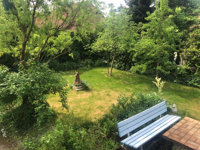 Kleines Einfamilienhaus mit großen Garten